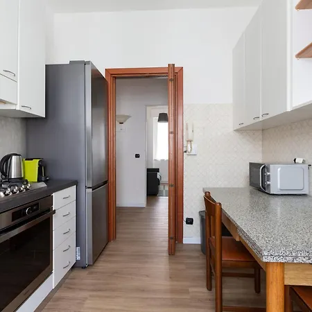 Corso Lodi Modern Apartment With Balcony Milan Exterior photo